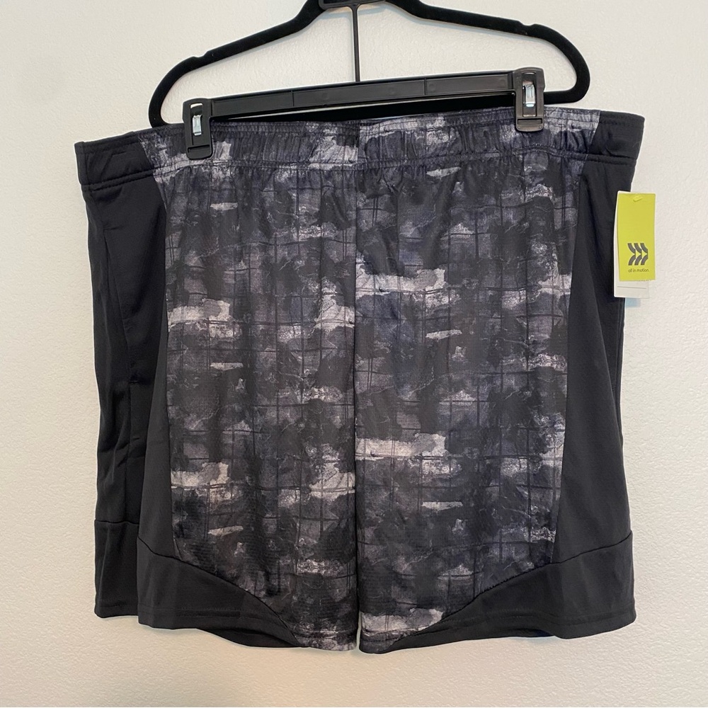 Men's Black and Gray All in Motion Patterned Shorts